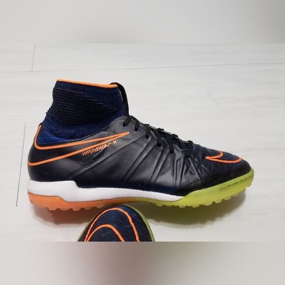 NIKE youth hypervenom cleats - Picture 11 of 12